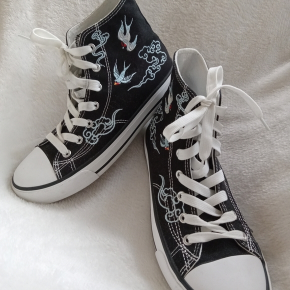 Embroidered Sneaker - Picture 3 of 6